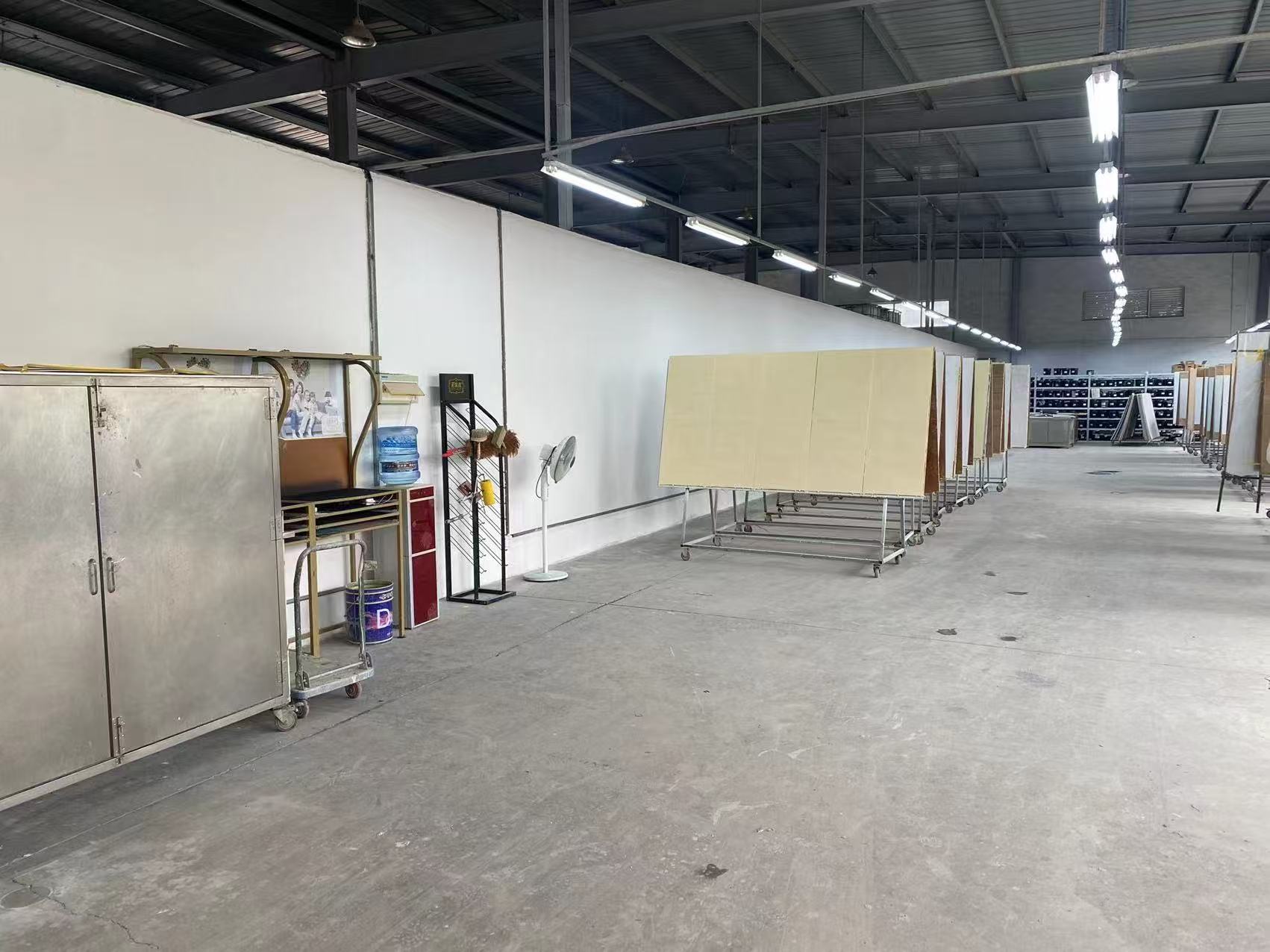 爱涂妆工匠师培训体系:以工艺标准化重塑墙面装饰艺术
艺术涂料施工
艺术涂料服务